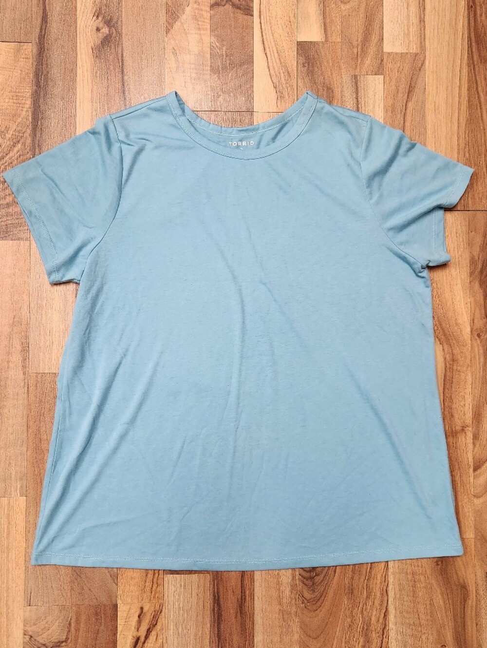 TORRID Classic Fit Aqua Light Blue Short Sleeve Shirt Women's Plus Size 2